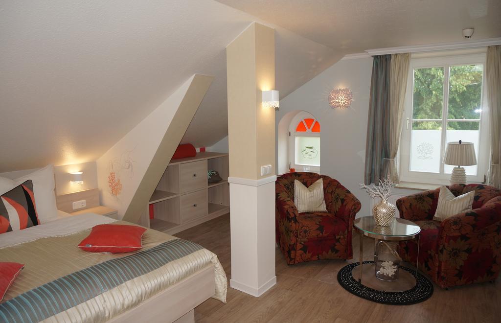Deluxe Apartments der Alten Apotheke Prerow Kamer foto
